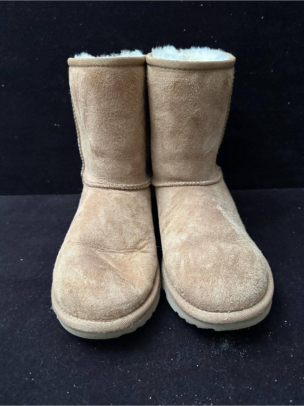 UGG Chestnut Suede Cozy Shearling Boots sz 6